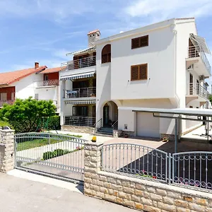 apartmani-bosa.hotelinzadar.com/